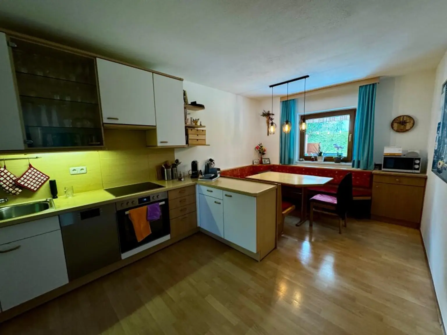 BUCH IN TIROL - Großzügig eingeteilte 4 Zi.-Wohnung mit Terrasse und Allgemeingarten
