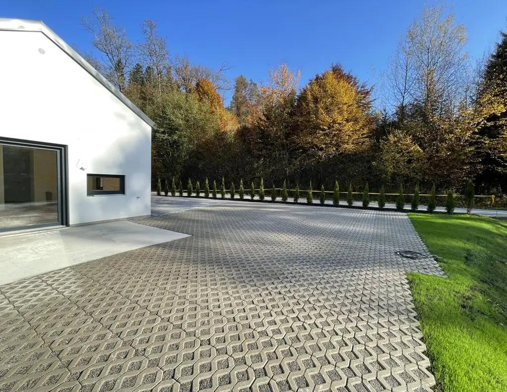 Moderne Doppelhaushälfte in Seiersberg Pirka - Erstbezug mit 300 m² Garten - mit Option auf Asuweitung bis zu 800 m² , Terrasse und 3 Stellplätzen - Jetzt zugreifen