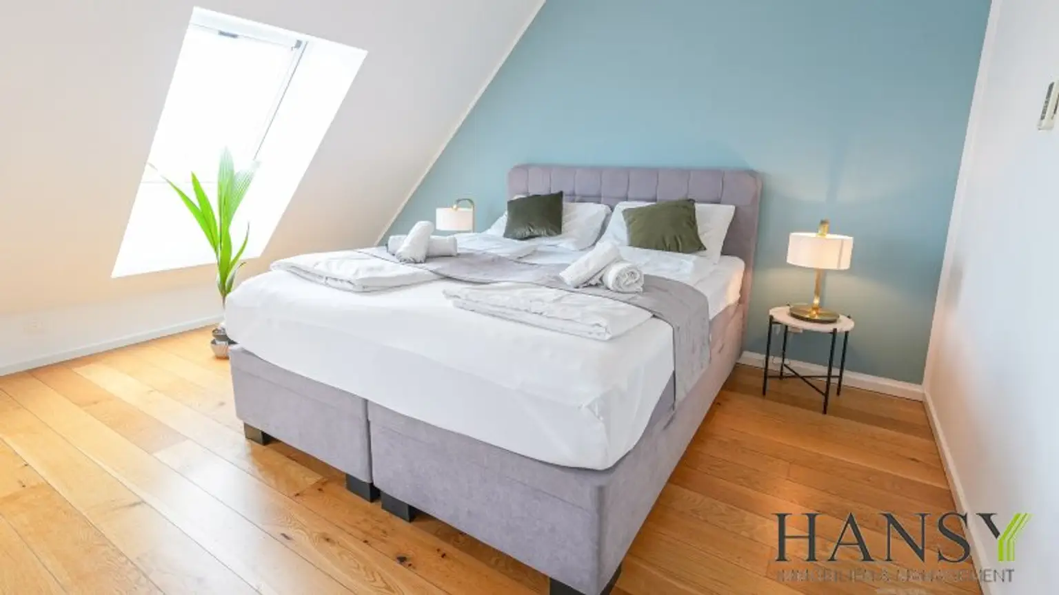 Voll möblierte Maisonette mit großer Terrasse & viel Platz – Dachgeschosswohnung in Toplage!