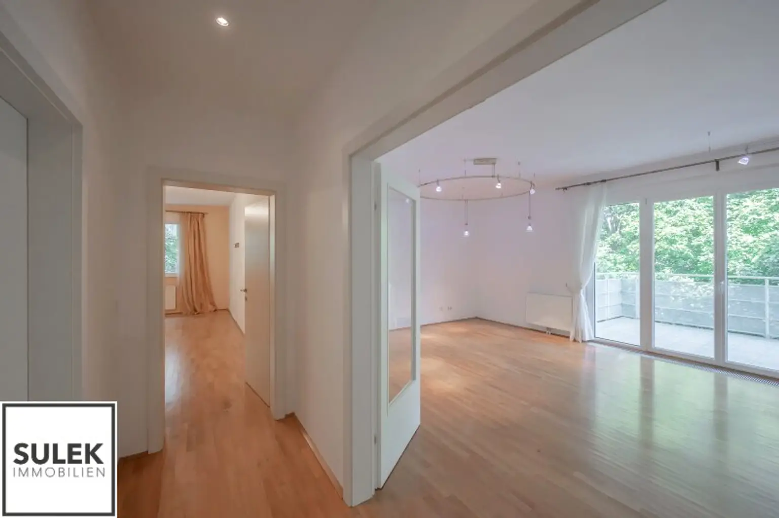 3-Zimmer Wohnung mit Balkon, Grünblick & optionalem KFZ-Stellplatz