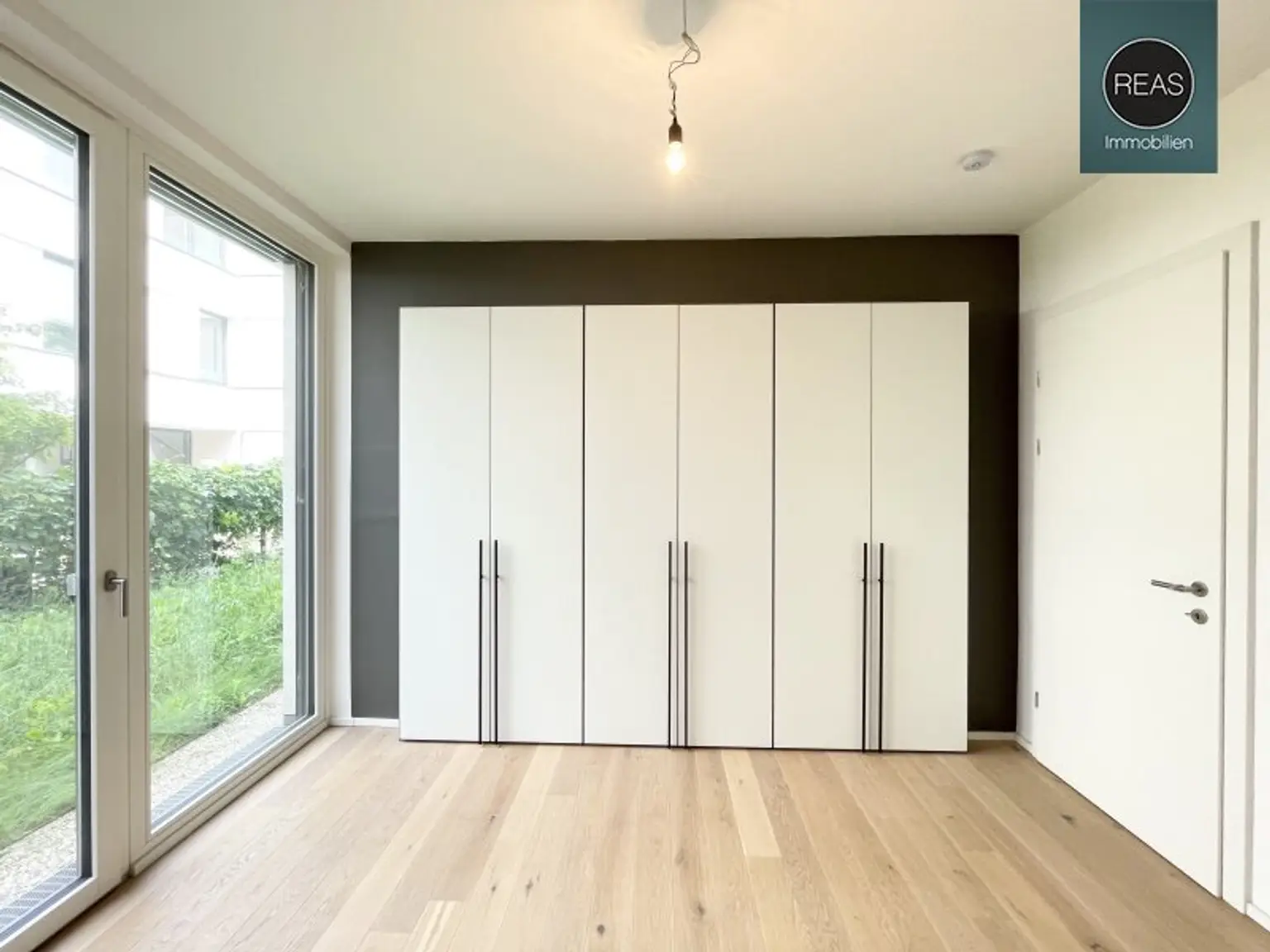 Provisionsfrei: Wohnresidenz Zögernitz! Luxus Gartenwohnung in Döblinger Bestlage! Garagen verfügbar!