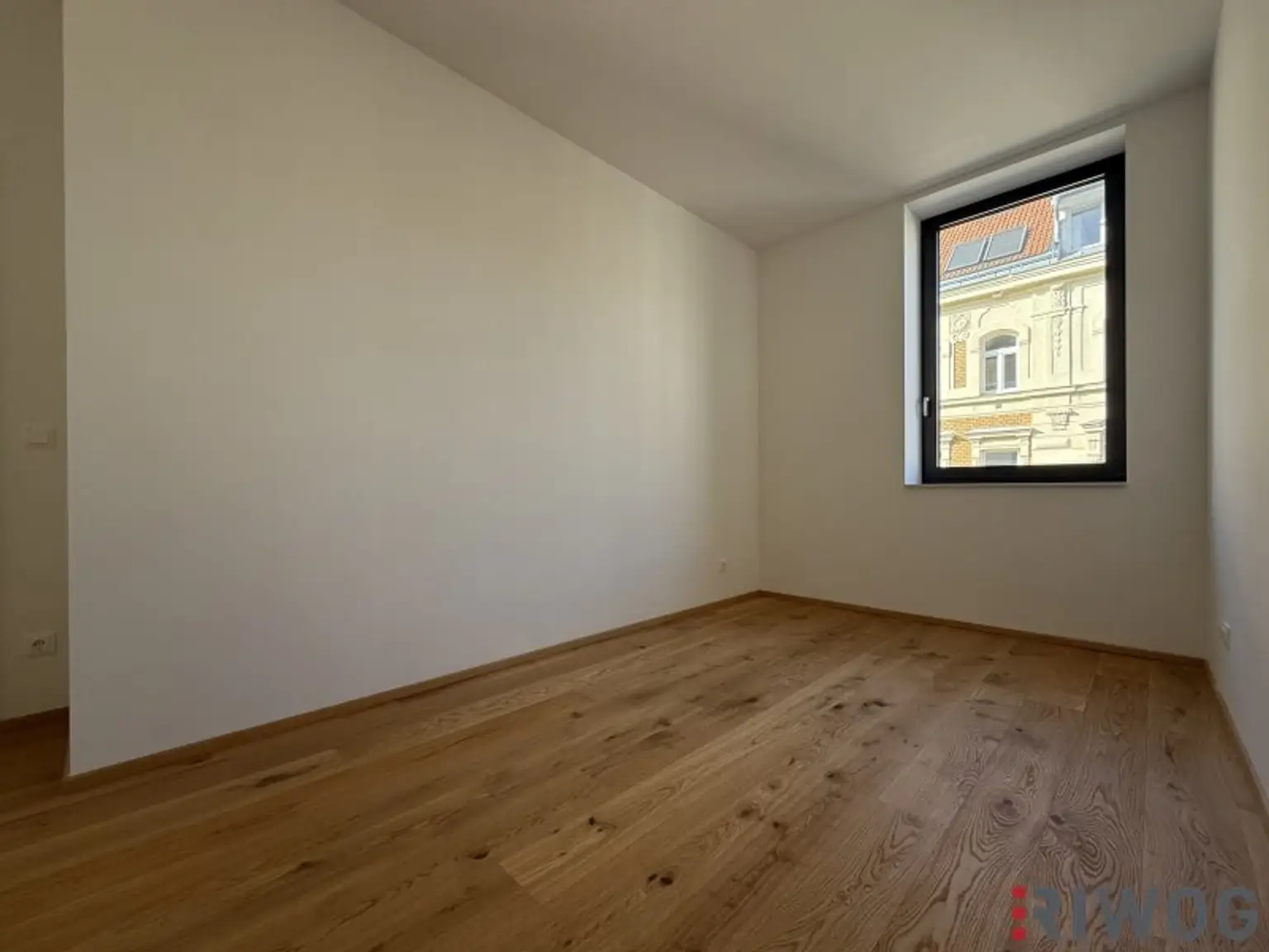 HERBSTAKTION - NEUE PREISE | barrierefreie 2-Zimmer Altbauwohnung mit hochwertiger Verglasung und Zentralheizung | Fernwärme
