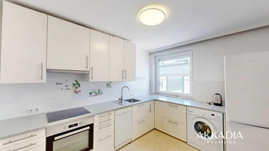Gepflegte Neubauwohnung mit Loggia