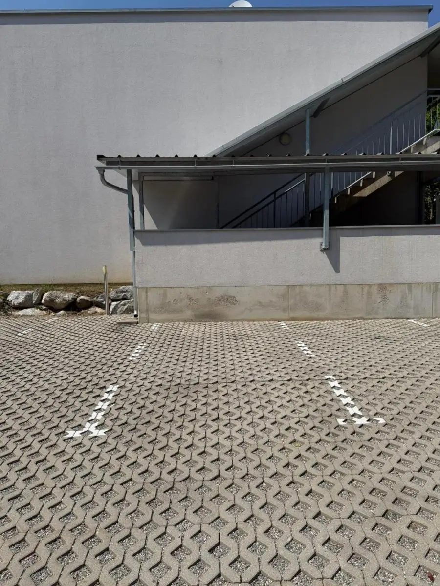 3 | ++ ZWEI PKW-Außenstellplätze in Hinterbrühl ++ Johannesstraße 24 | Prima Service Immobilien