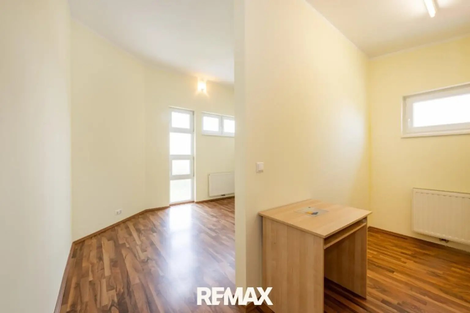 Schlafzimmer mit Ankleideraum OG