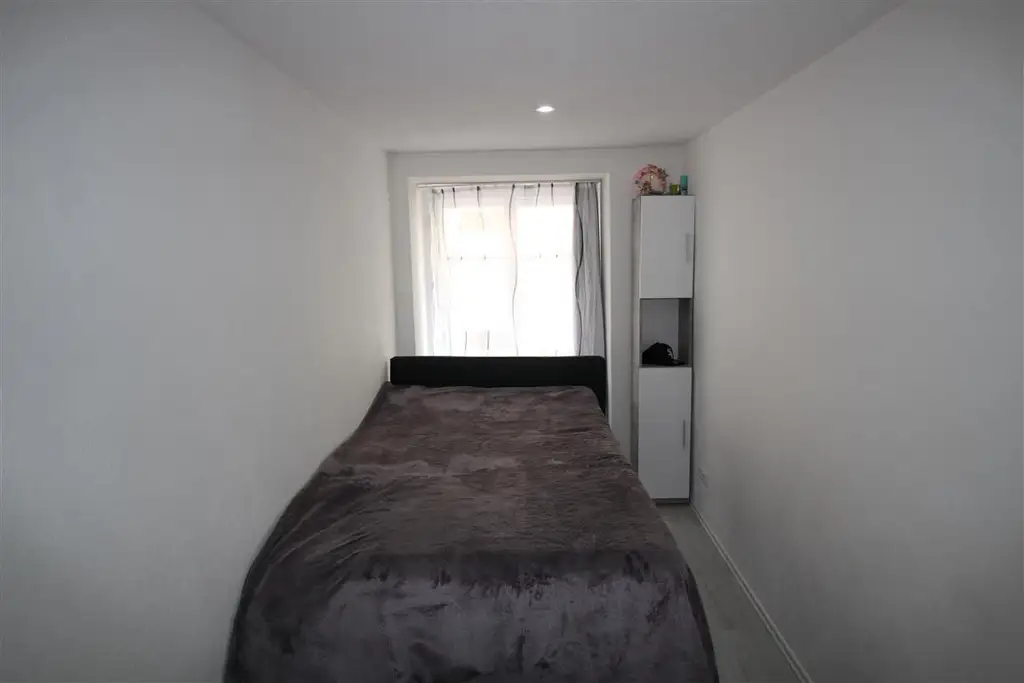 Stadthaus mit Geschäftslokal 2 Wohnungen & Dachterasse