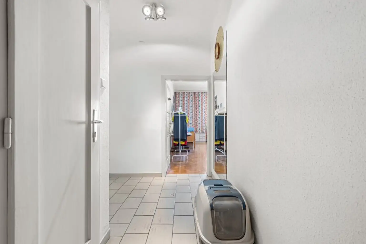 Verkauf mit Wohnrecht/ Investchance/ 3 Zimmer+Loggia in 1030 Wien