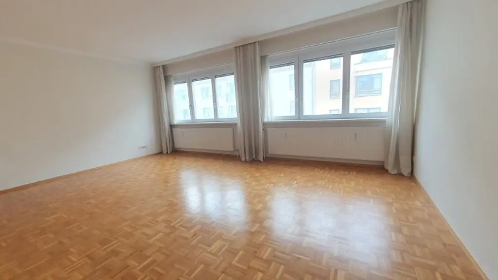 Gepflegte Drei Zimmer Neubauwohnung in gesuchter Lage - hoher Liftstock