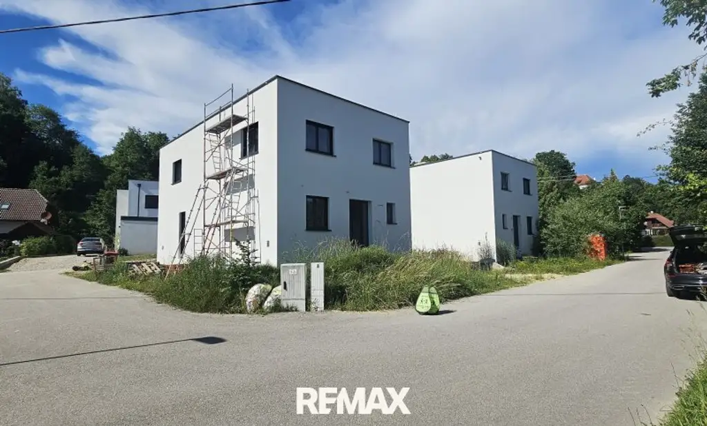Moderne Doppelhaushälfte mit Einfamilienhauscharakter in Achleiten-Kematen a.d. Krems – Erstbezug, 145m², 399.000€