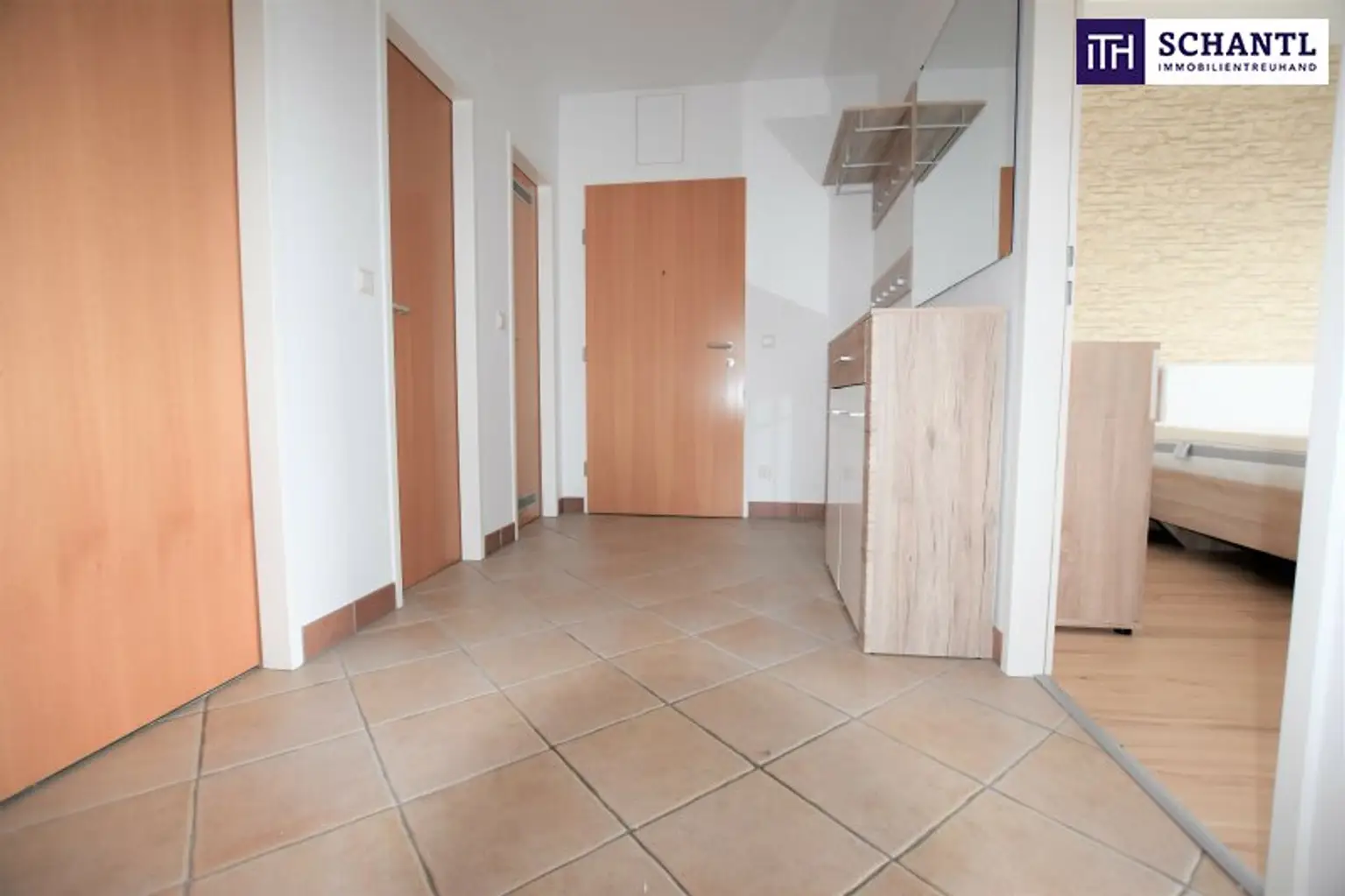 Schnell sein: Perfekt aufgeteilte 3-Zimmer Wohnung mit gemütlichem Balkon in Himberg bei Wien zu vermieten!