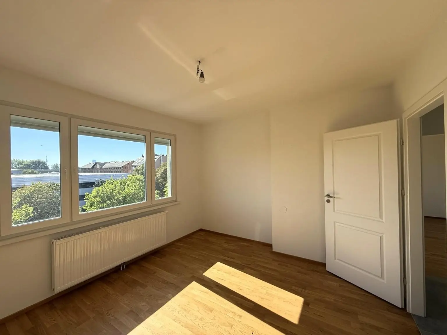 3-Zimmerwohnung im Erstbezug nach Generalsanierung // 3-room apartment, first occupancy after complete renovation //