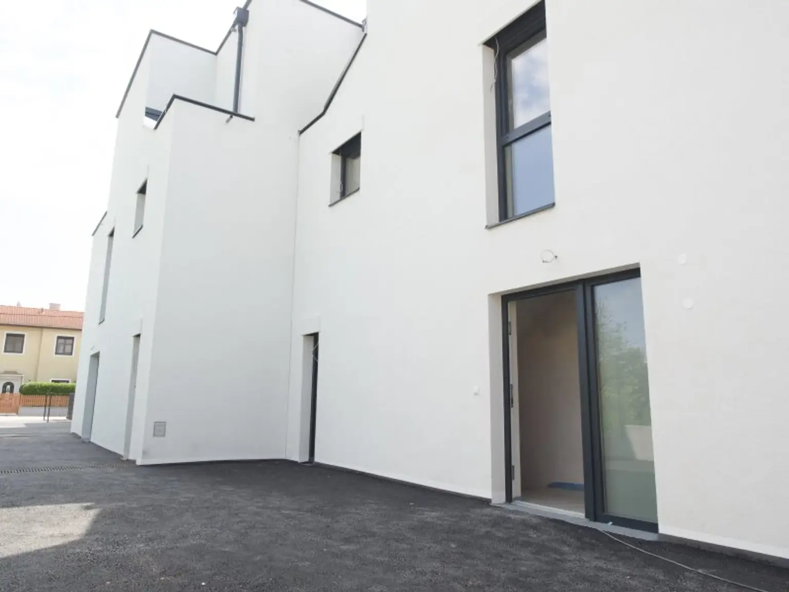 Exklusives Reihenhaus in Grünruhelage mit perfekter Raumaufteilung am Stadtrand Wiens