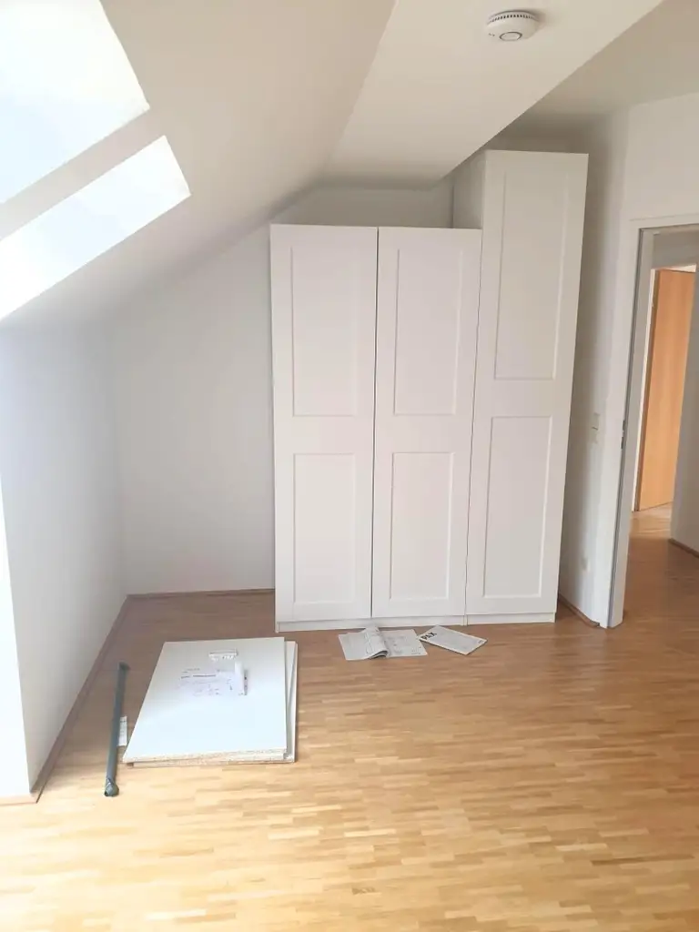 ENNS - Helle, großzügige 3-Zimmerwohnung mit zwei Balkonen und KFZ-Stellplatz!