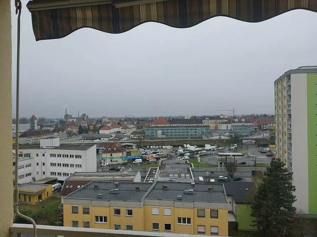 Stadtapartment mit West-Loggia und Parkmöglichkeit bei City-Park zu verkaufen!
