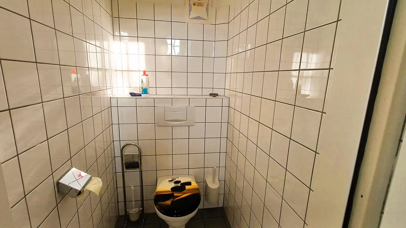 3 Bürohäuser, 38 Parkplätze in Toplage, hochfrequentiert, beste Infrastruktur