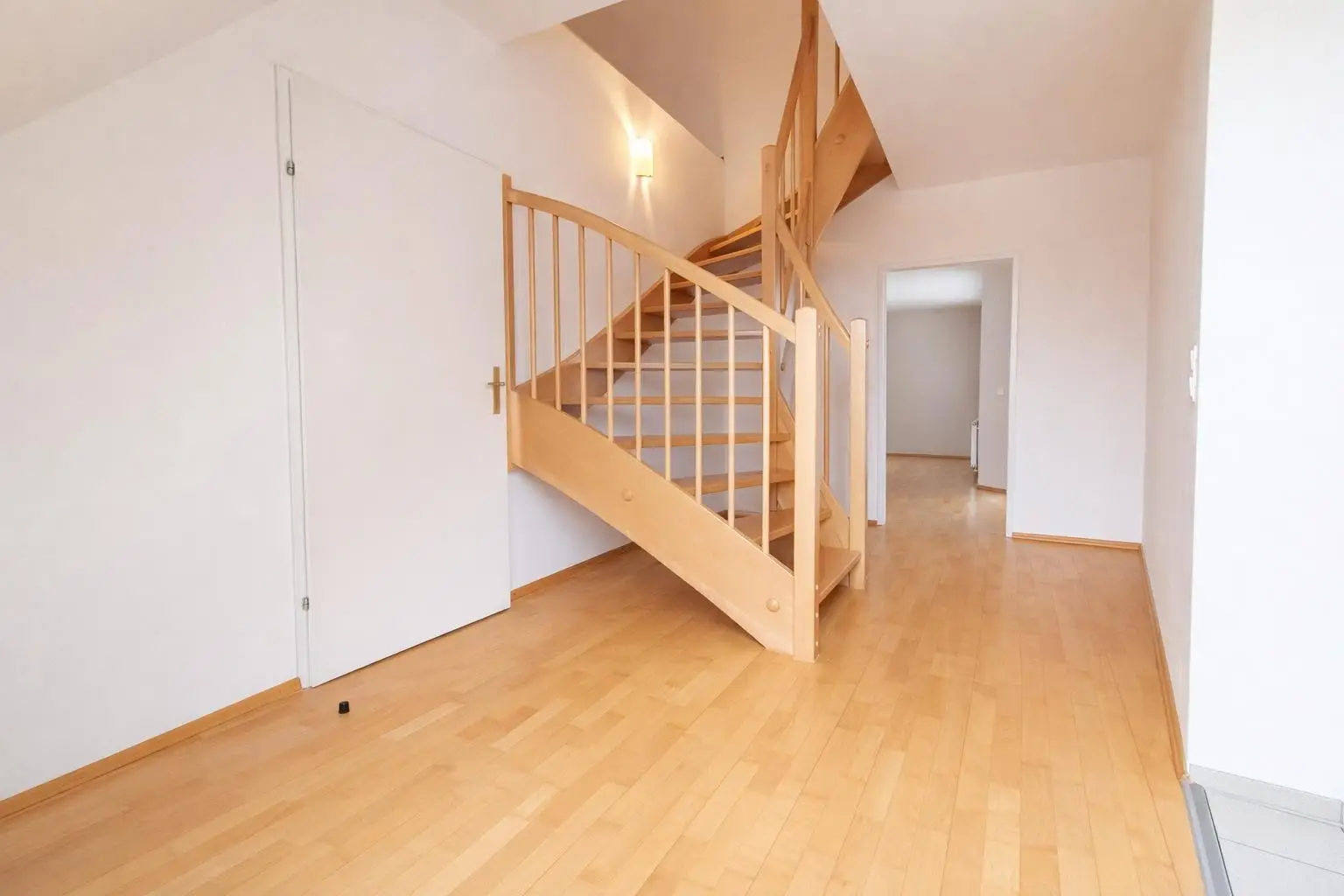 Bild 13, Vorraum 1. DG Iststand