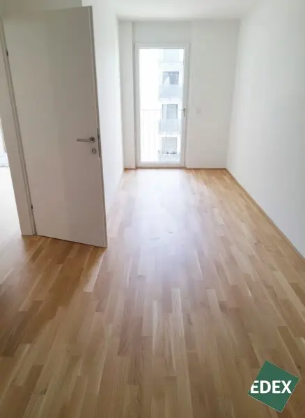 Perfekt für Singles & Paare: 2-Zimmer-Wohnung mit Balkon nahe U1 Rennbahnweg
