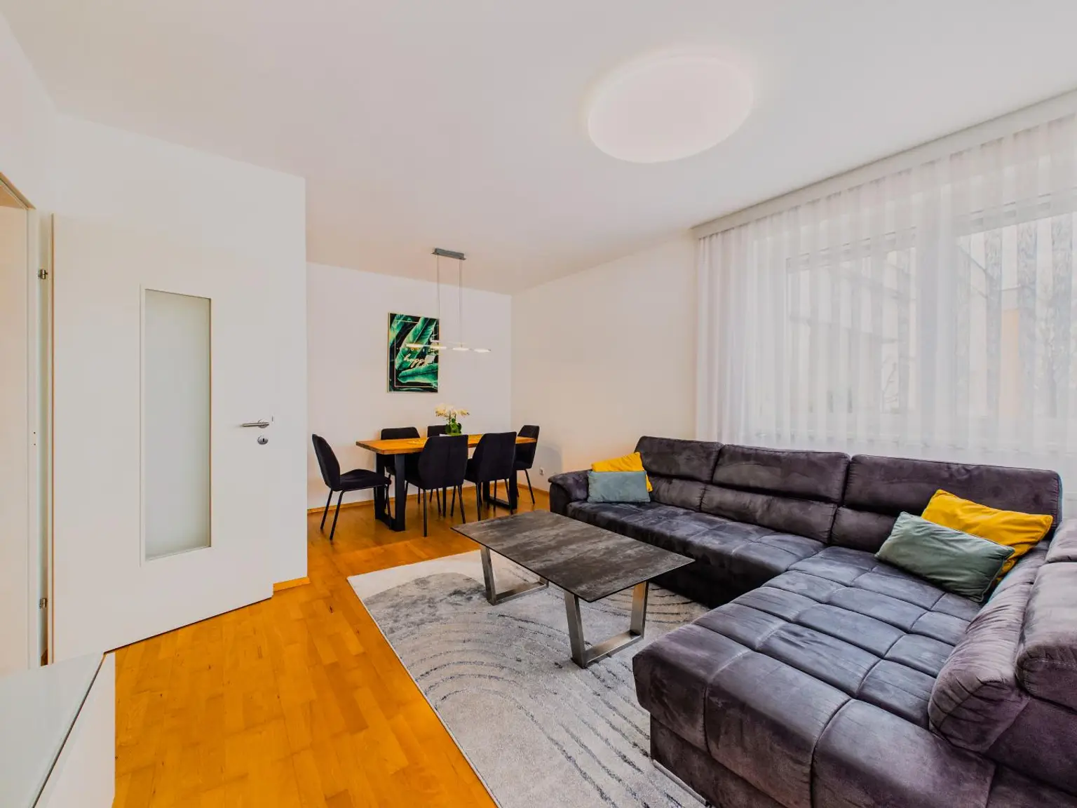 Wohn- und Essbereich 1