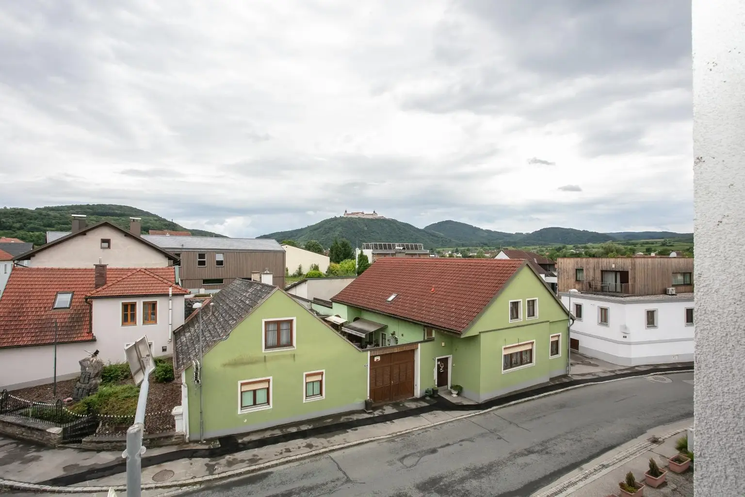 Ihr neues Zuhause mit Ausblick – Viel Platz, gepflegter Zustand