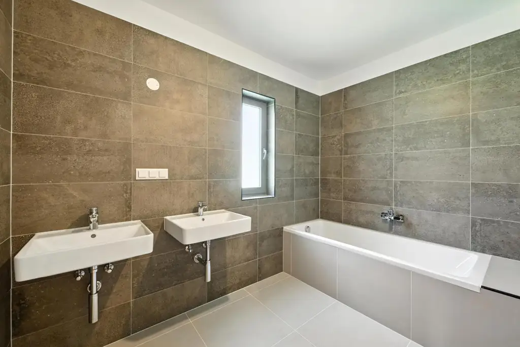 SCHLÜSSELFERTIG! MODERNES WOHNEN AM LAND - HOCHWERTIGER BAUMEISTERQUALITÄTSBAU IN SIERNDORF!
