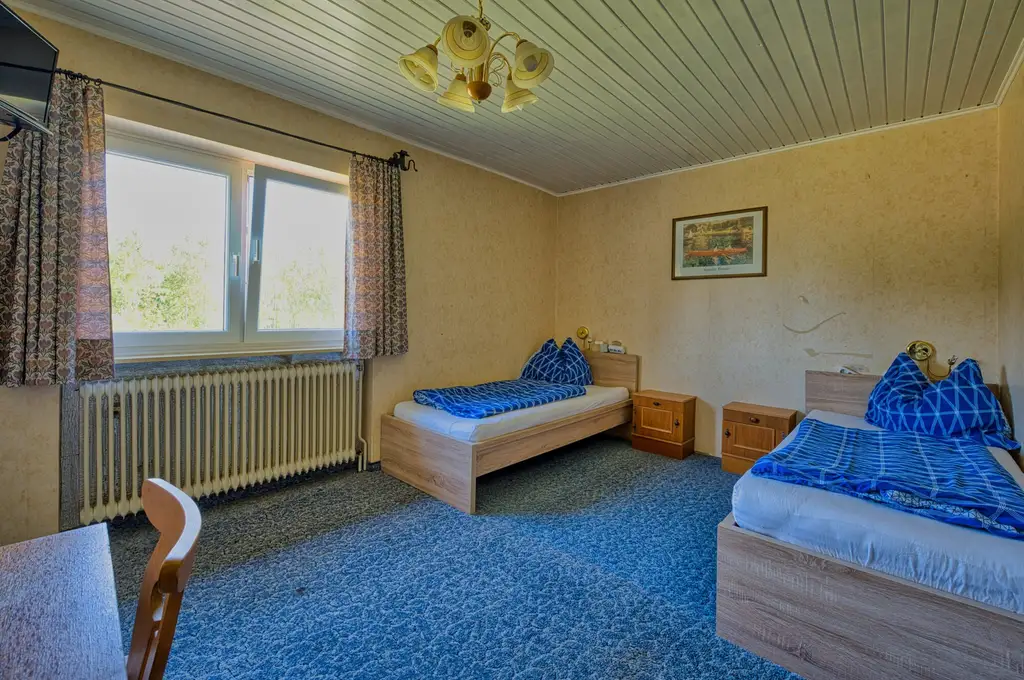 Reiterhof. Vierkanter. Wirtshaus. Zimmervermietung. Wohnungen. Natur.