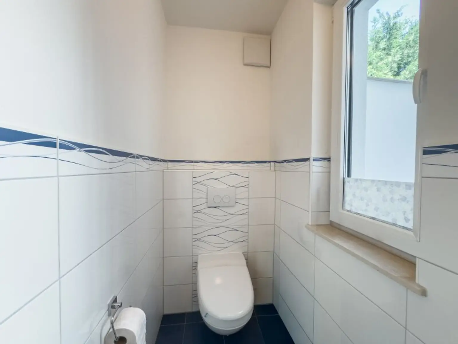 ATEMBERAUBENDER WEITBLICK - Dachgeschossmaisonette in Sackgassenlage