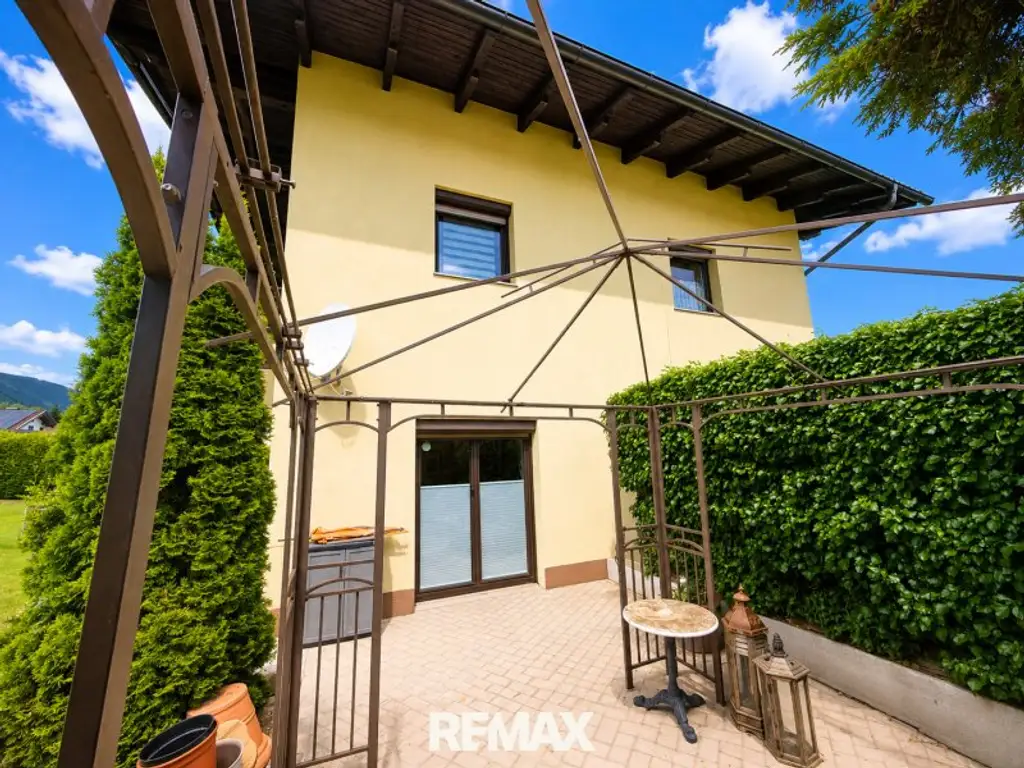 *** Lichtdurchflutet, gepflegt und voller Möglichkeiten – Familienhaus mit Sonnengarten nahe der Talstation Goldeck ***
