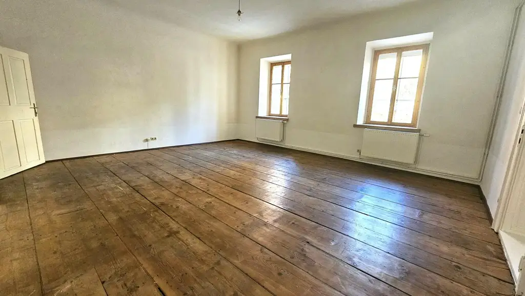 Charmante, günstige Altbauwohnung mit großem Garten im Herzen von Graz