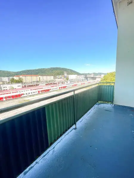 PROVISIONSFREI I RENOVIERT I ELEGANTE DUSCHE I EXKLUSIVE EINBAUKÜCHE I NÄHE ZUM BAHNHOF I TIERFREUNDLICH I ZEITGEMÄSS WOHNEN I OPTIMALE RAUMAUFTEILUNG I PROJEKT WOHNEN I