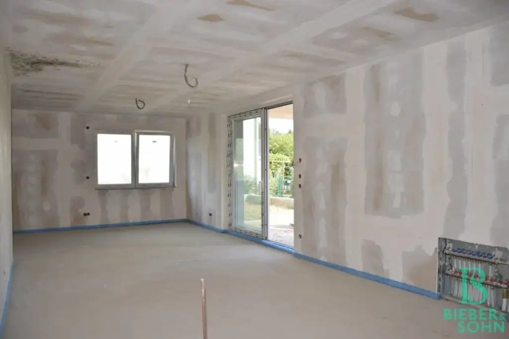 Großzügiges, sonniges Einfamilienhaus mit 80m² Dachterrasse