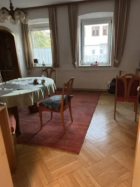 Alt aber saniertes Stadt Familienhaus – Ihr neues Zuhause für 349000 € mit Keller & Carport /  nähe medQuartier-Ärztehaus   BH & HAK Feldkirchen