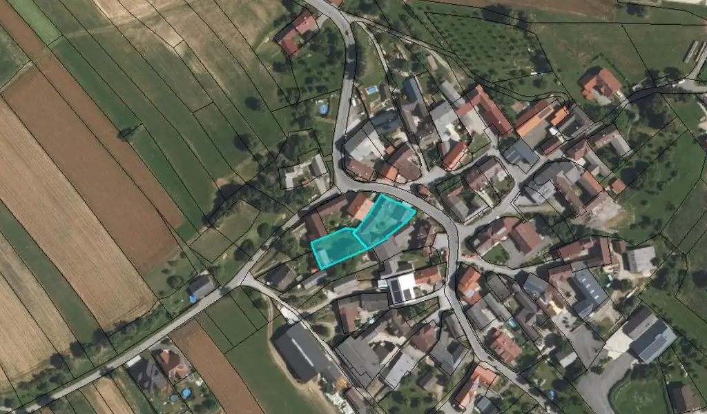 Bauernsacherl mit Nebengebäude