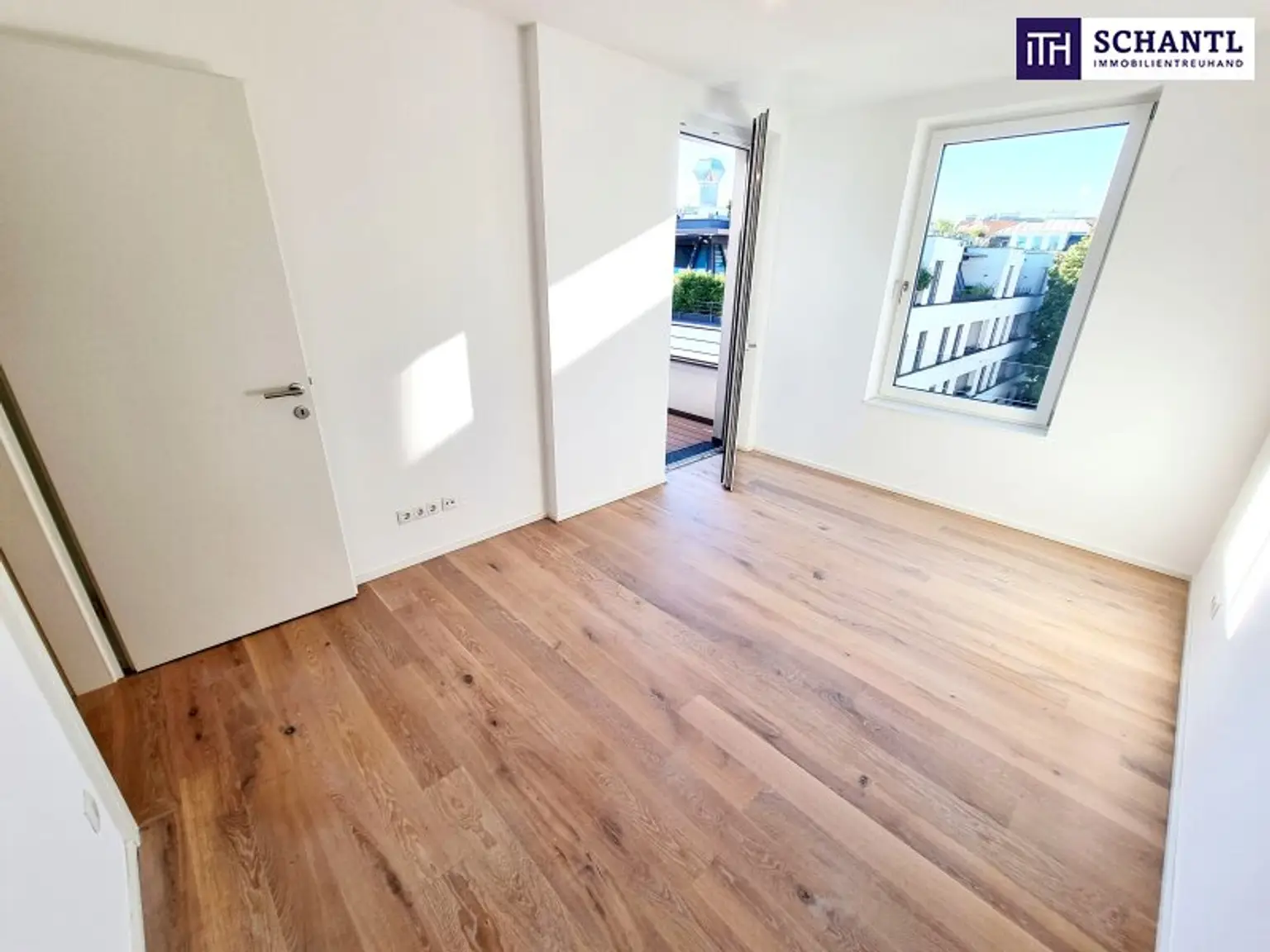 Döbling Deluxe! Viel Ruhe, Raum und eine Riesenterrasse mit Blick ins Grüne! Großzügige 4 Zimmer + Absolut beste Infrastruktur + Straßenbahn vor der Türe! Ihr Neubau-Paradies!