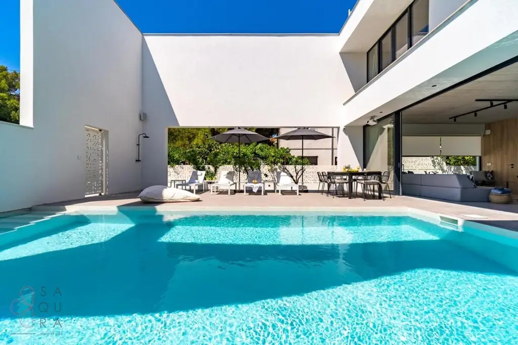 Amazing New Villa auf der Insel Brač – Mediterraner Luxus direkt am Meer