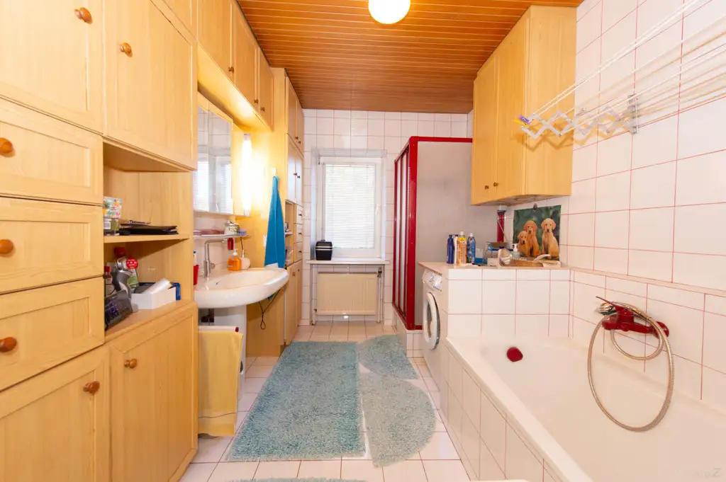 Großzügiges Einfamilienhaus mit viel Platz, hohem Potenzial und hoher Bebauungsdichte – Ideal für Familien oder Investoren