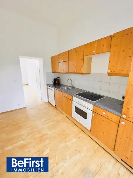 Helle 2 Zimmer Altbauwohnung in ruhiger Lage von Stadtlau