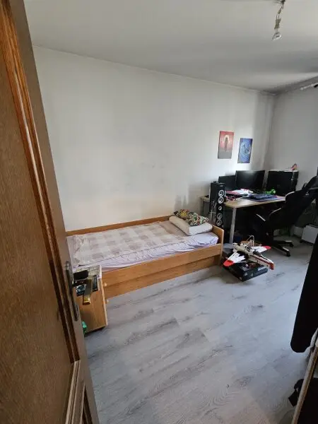 Einfamilienhaus mit Sauna uvm. auf Pachtgrundstück (verlängerbar) in Steinbrunn mit Zugang zum Badeteich!