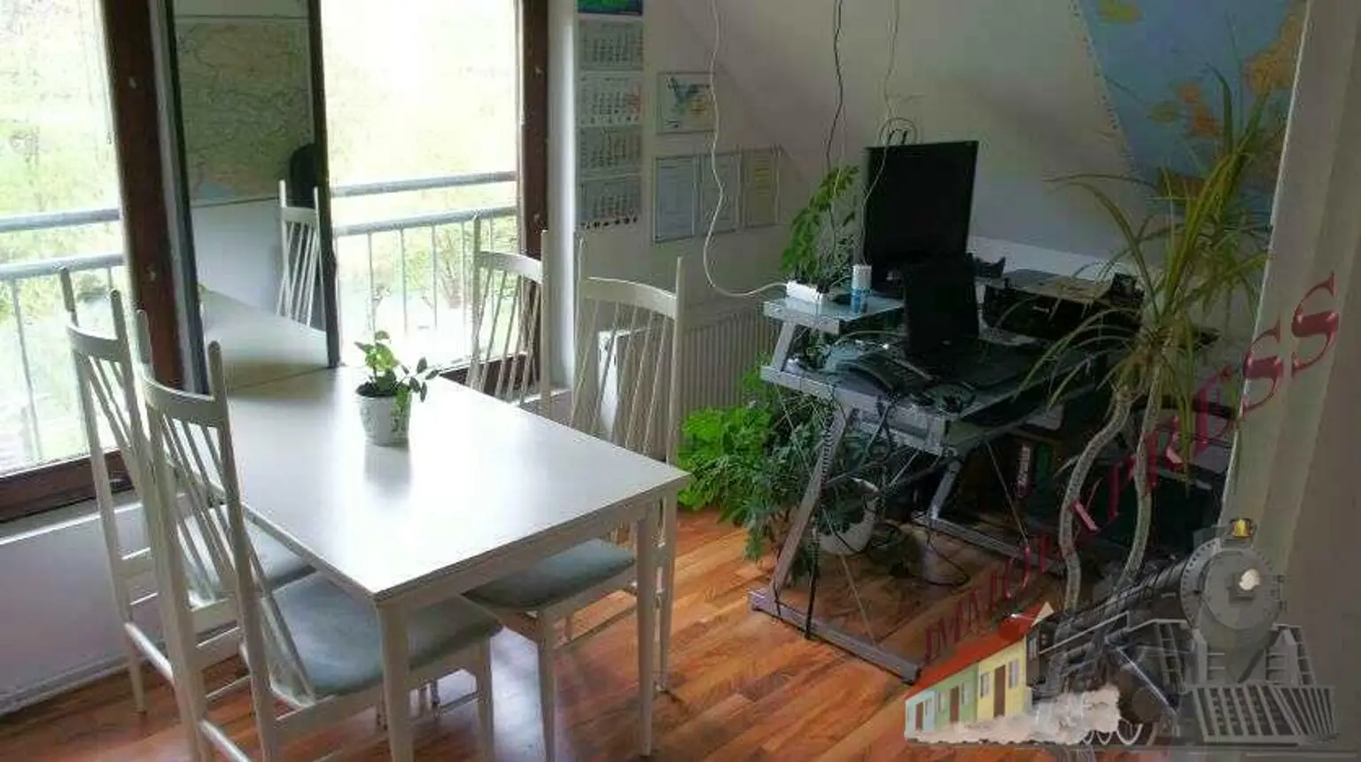Ein-/ Zweifamilienhaus mit viel Potential - 3 Garagen - 1.368 m² - getrennte Eingänge