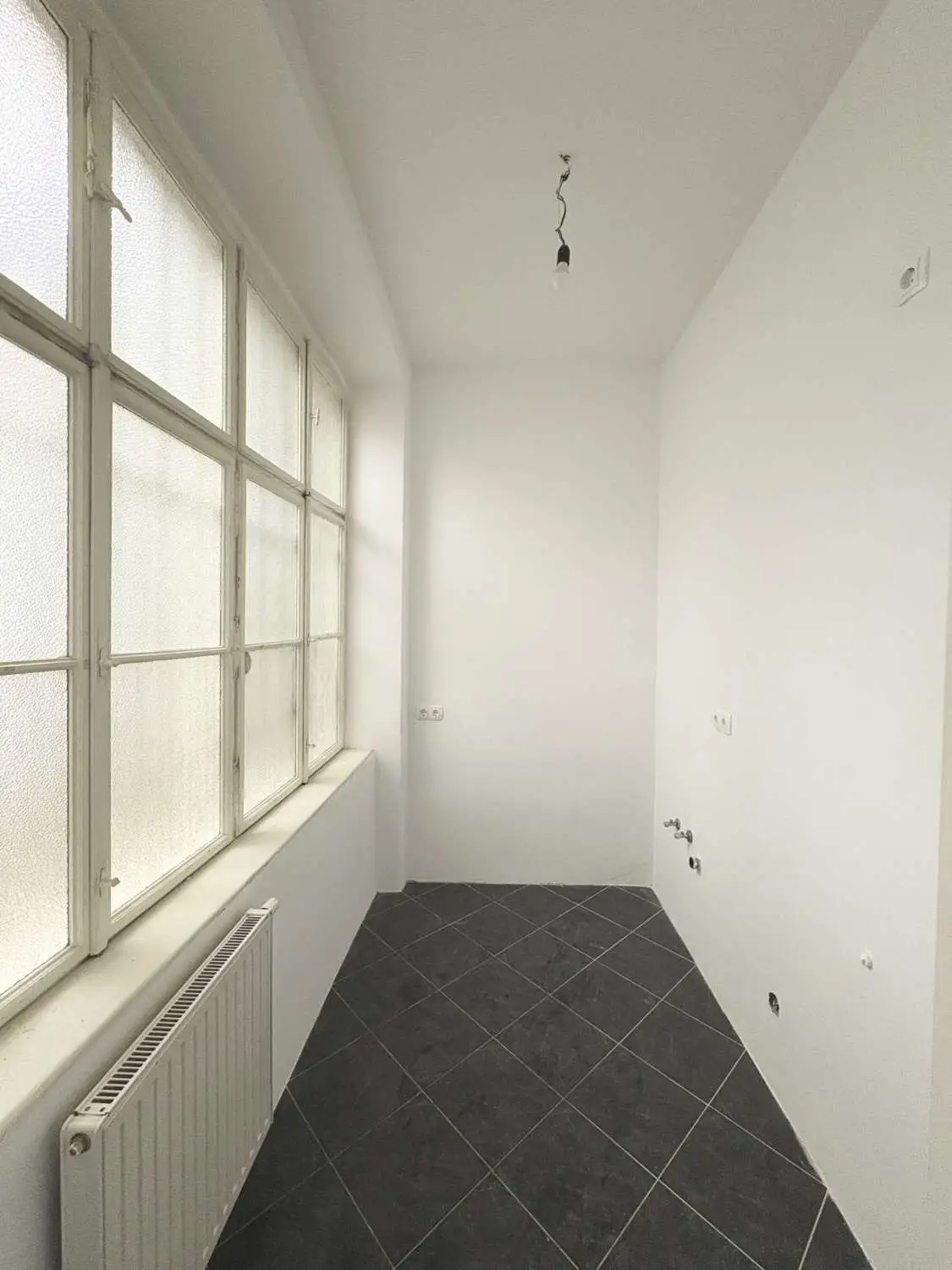 Schöne 2 Zimmer Wohnung in Top Lage - 
Nahe altes AKH und Rathaus