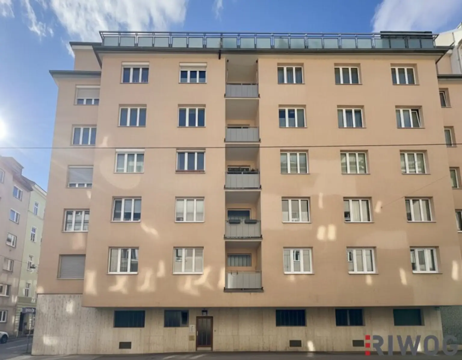 ERSTBEZUG nach Sanierung I Großzügige 2 Zimmer Wohnung mit geräumiger Küche und begehbaren Kleiderschrank I Augartennähe I Tischler Einbauküche inkl. Siemensgeräte I Gratis Miele Waschtrockner bei Kauf bis 31.12.25