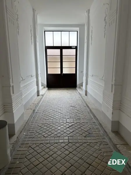 Großes Lager im 15. Wiener Gemeindebezirk