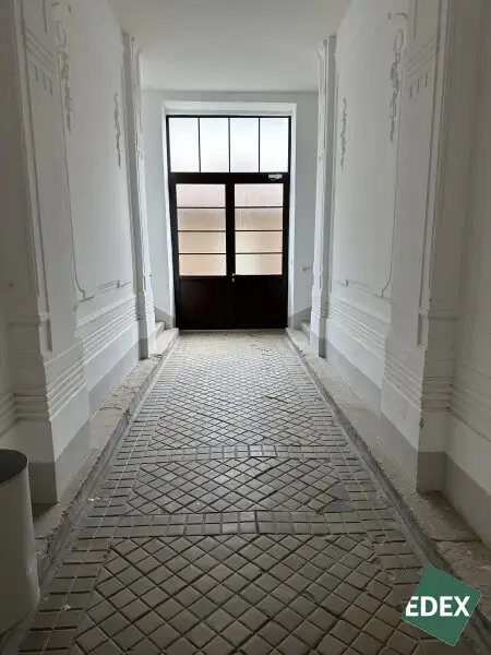 Großes Lager im 15. Wiener Gemeindebezirk