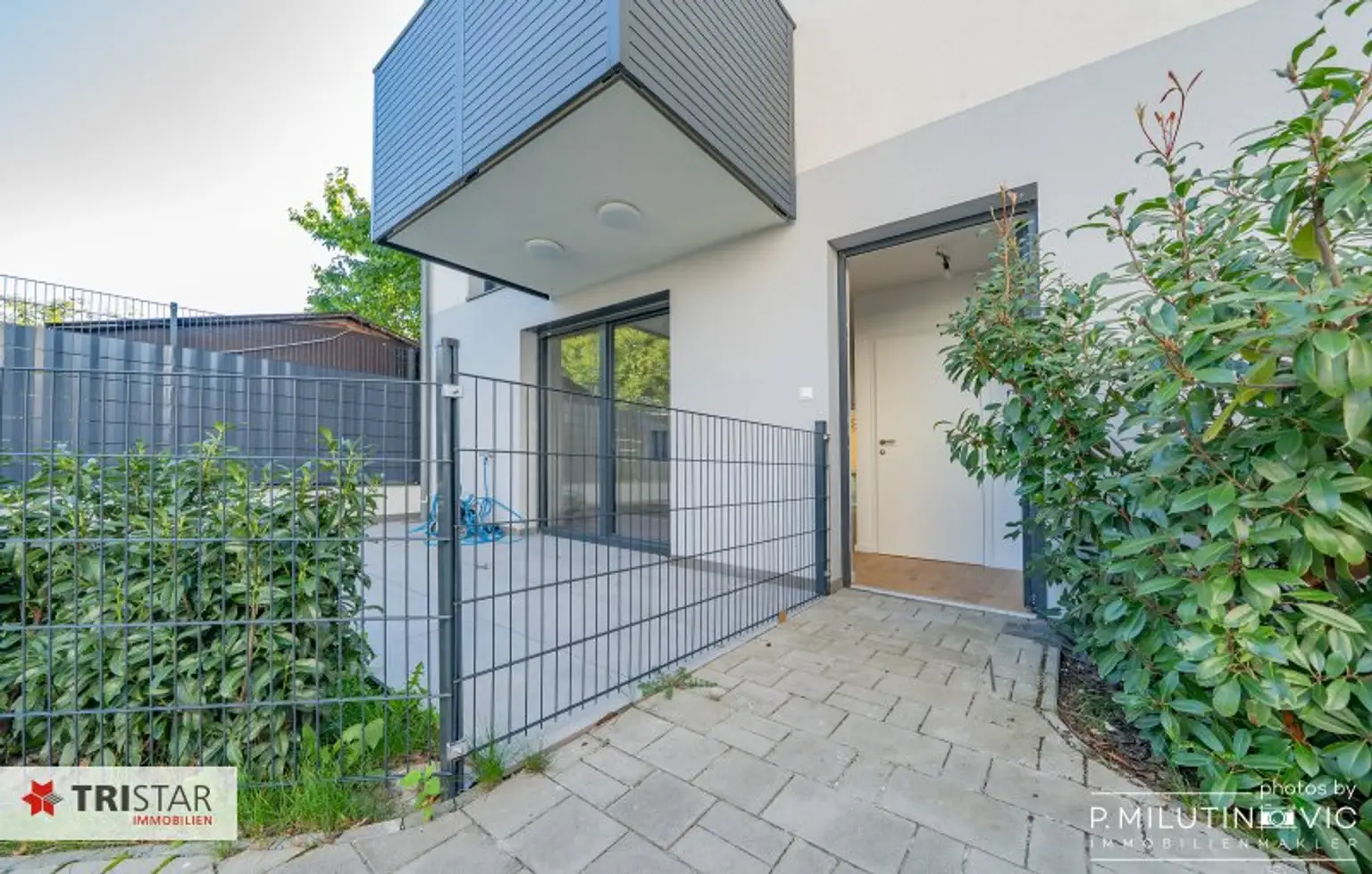 Neu in 2331 Vösendorf++ Erstbezug++Schlüsselfertig++Moderne Doppelhaushälfte für Jungfamilien mit großzügiger Außenfläche 2 Gärten + 2 Terrassen + 4 Balkone++ Gesamtnutzfläche: ca. 240 m²