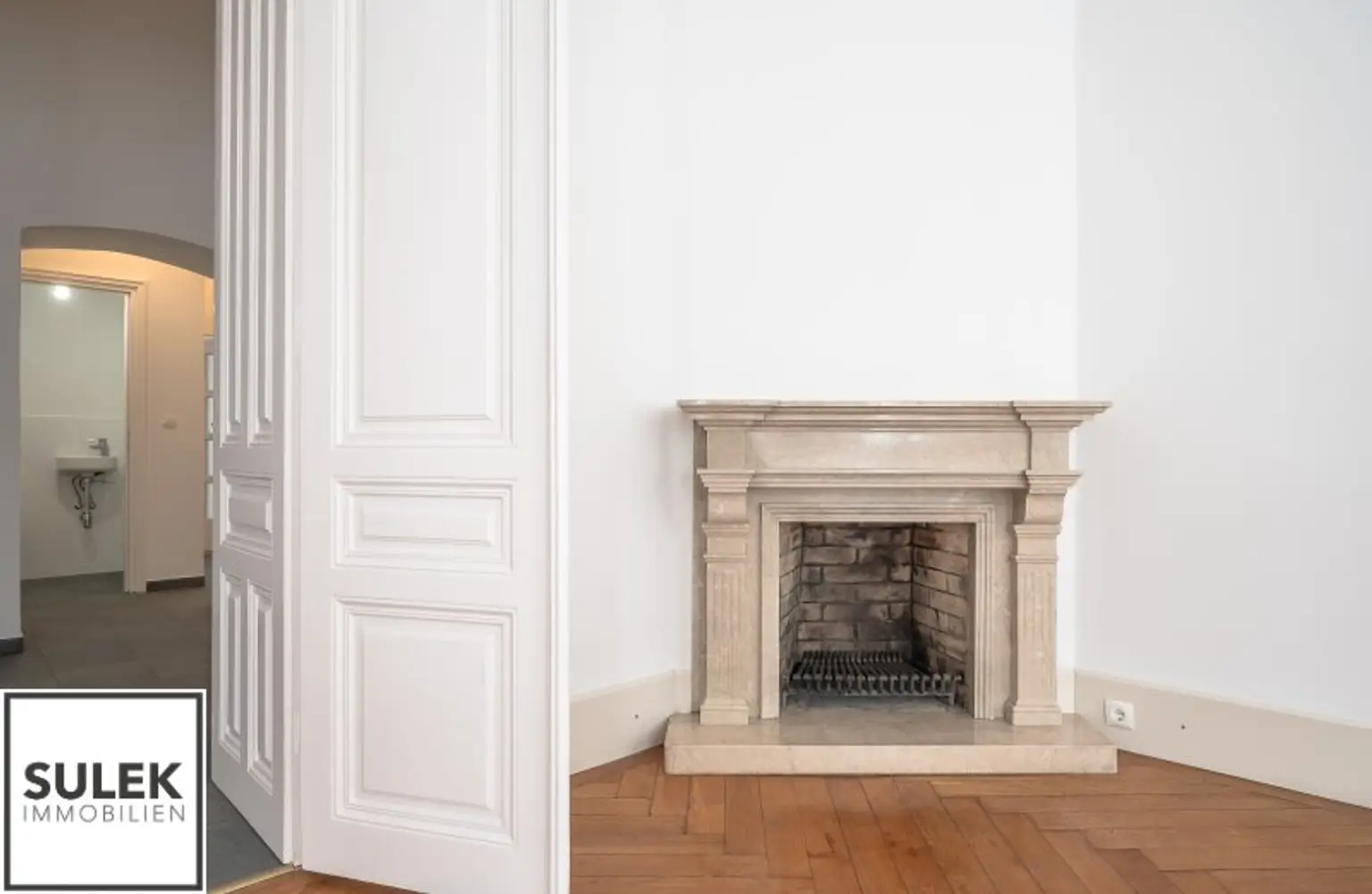 traumhafte 5-Zimmer-Altbauwohnung nahe Albertina