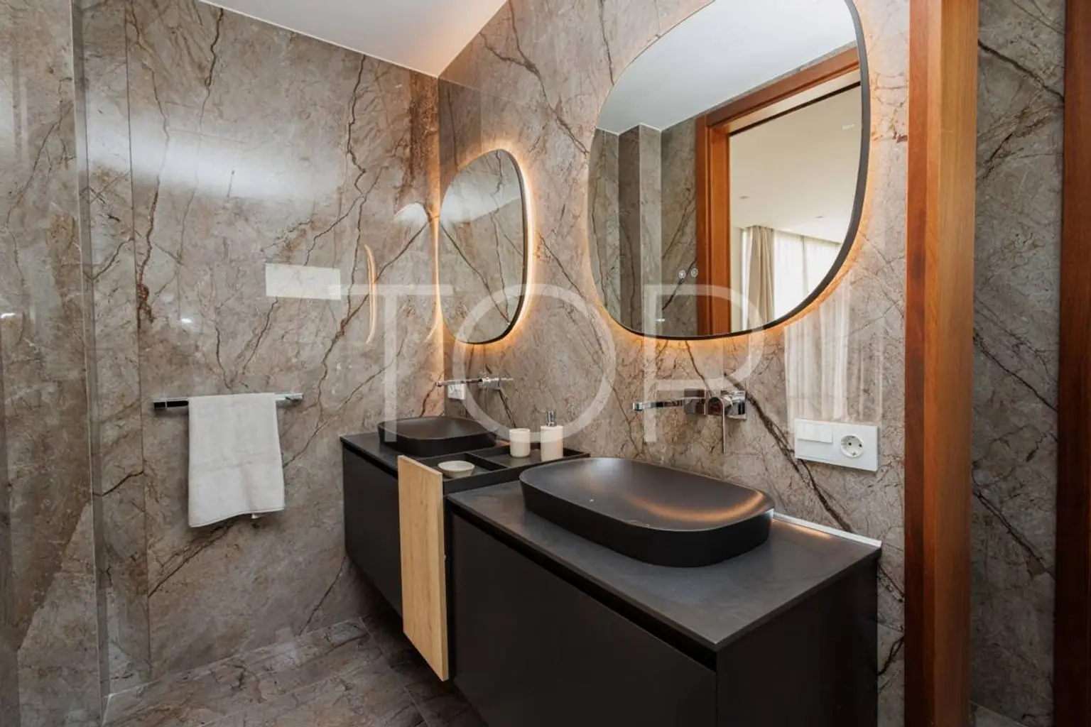 villa-arizona-master-bathroom4