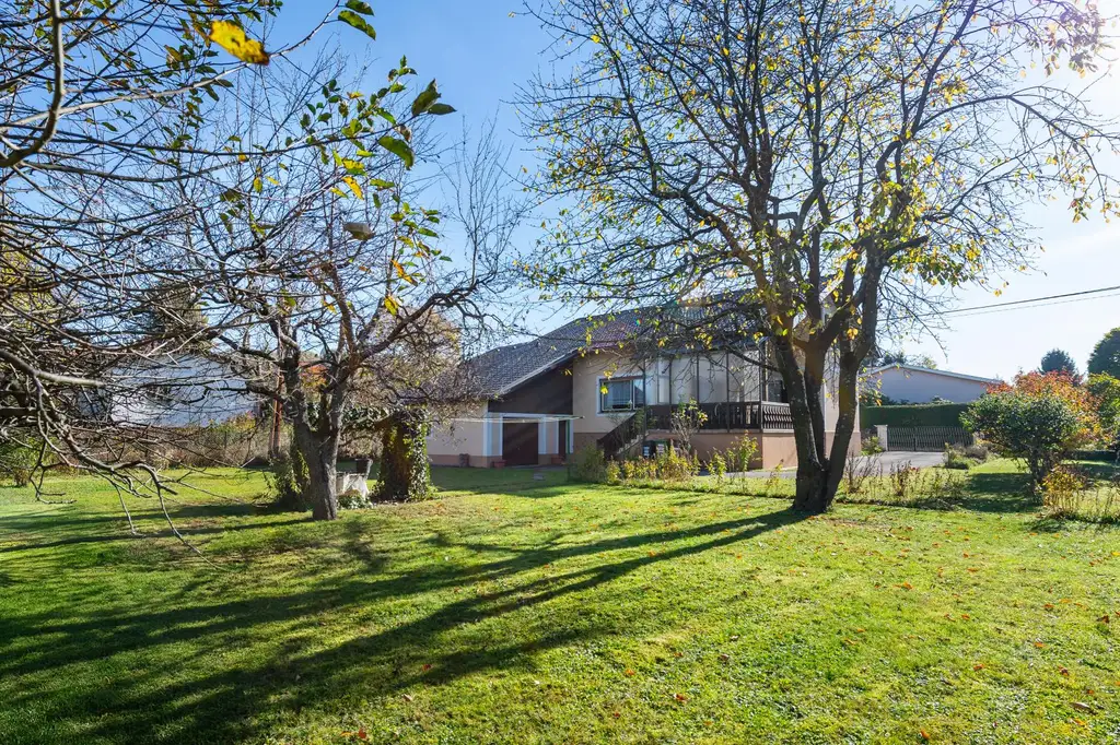 Einfamilienhaus mit wunderschönem Grundstück in ruhiger Lage