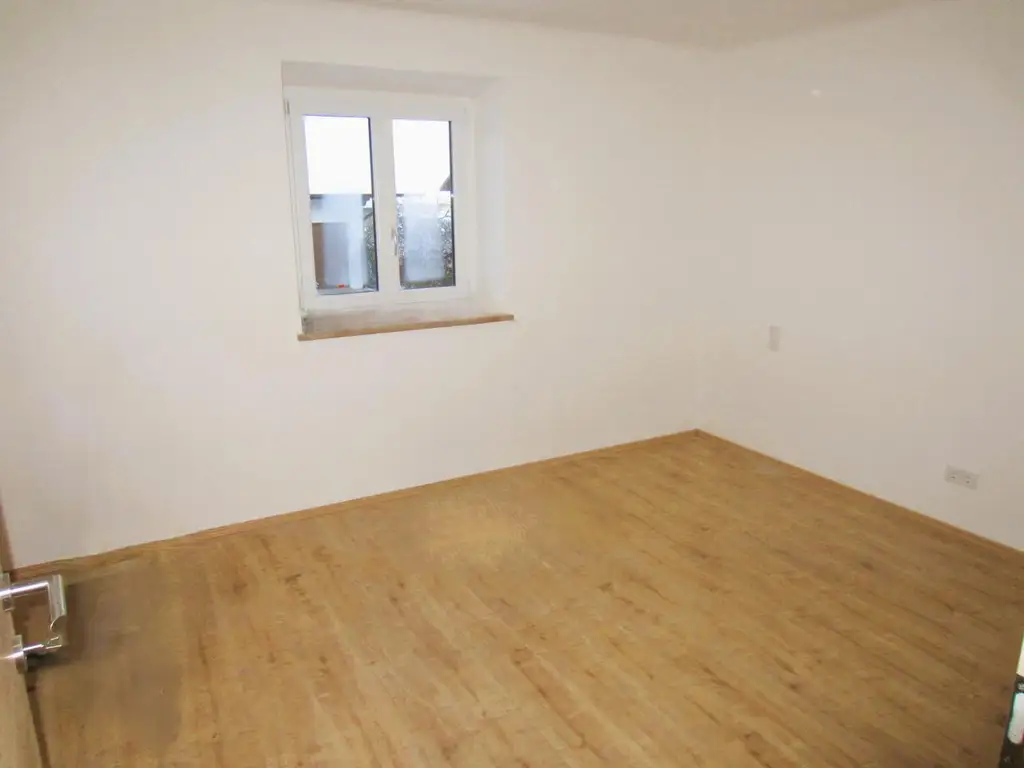 Helle 2-Zimmer-Garten-Wohnung in zentraler Lage von Lamprechtshausen