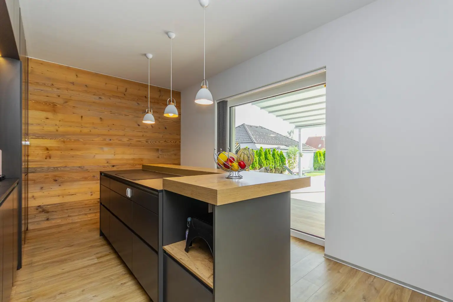 Exklusiver Bungalow – stilvolles Wohnen auf einer Ebene