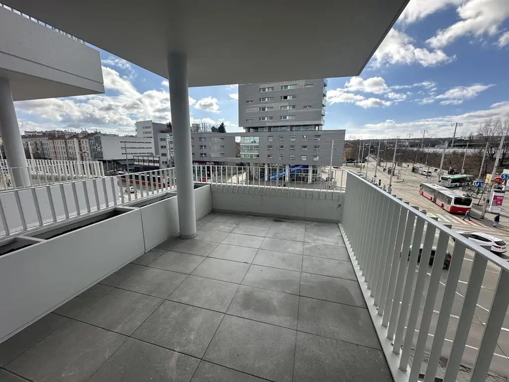 ZU HAUSE AM PULS DER STADT