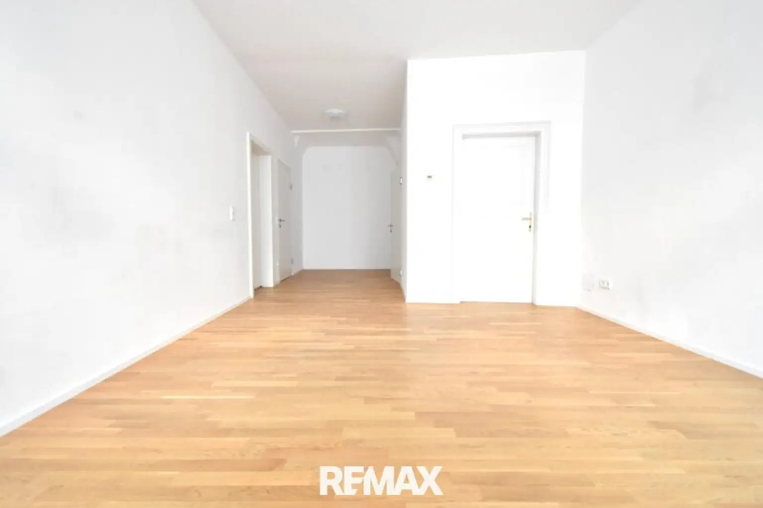 Bürofläche mit Blick zum Eingang